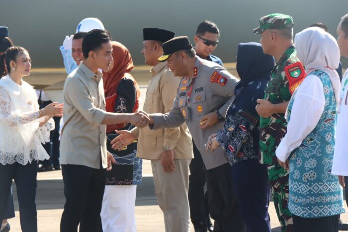Kapolda Kepri Bersam Forkopimda se - Provinsi Kepri Terima Kunjungan Kerja Wapres RI ke Kota Batam
