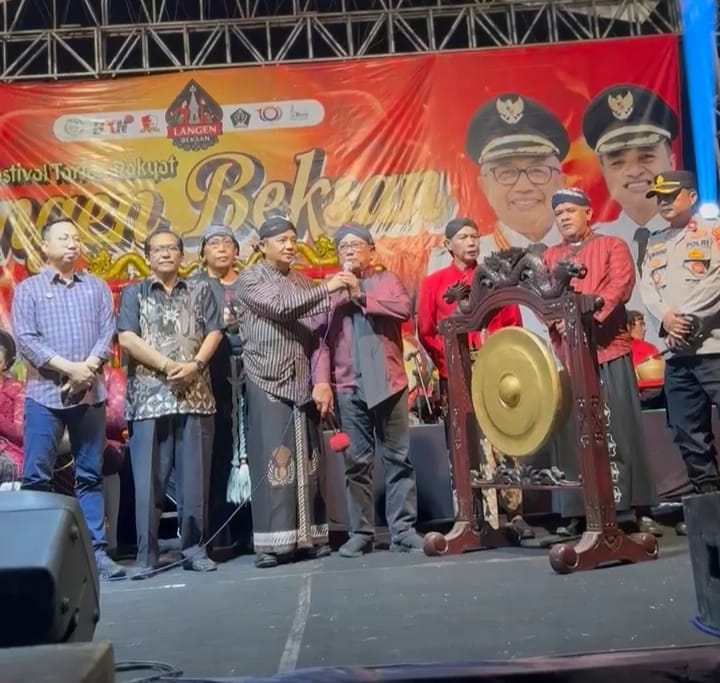 Ketua DPRD Kabupaten Blitar Hadiri Festival Langen Beksan Sambut Hari Jadi Blitar ke-701