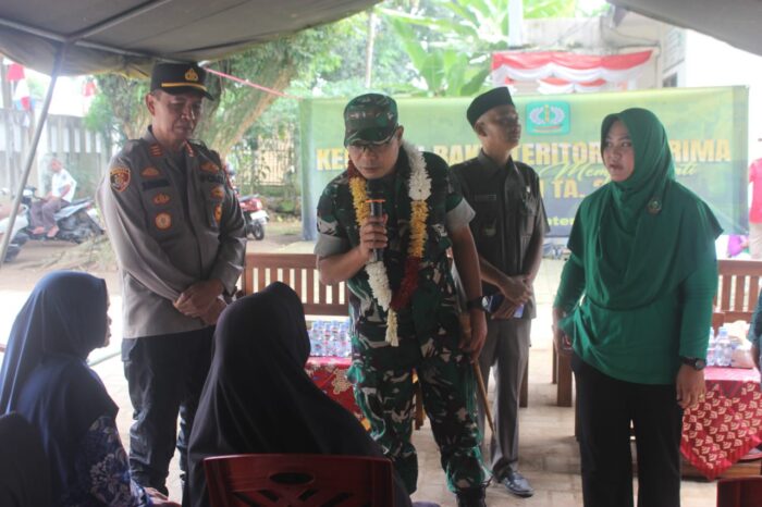 Kodim 0601/Pandeglang Gelar Kegiatan Bakti Teritorial Prima dalam Rangka Memperingati HUT Ke-80 TNI di Kelurahan Cigadung Kodim 0601/Pandeglang Gelar Kegiatan Bakti Teritorial Prima dalam Rangka Memperingati HUT Ke-80 TNI di Kelurahan Cigadung