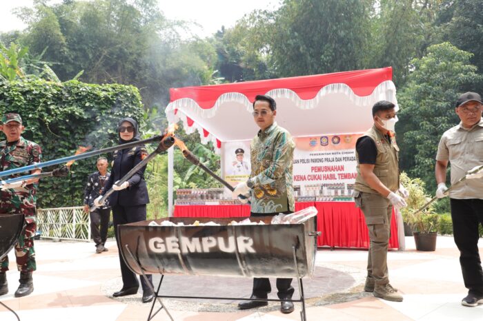 Pemkot Cimahi Tegas Berantas Rokok Ilegal, 1 Juta Batang Dimusnahkan