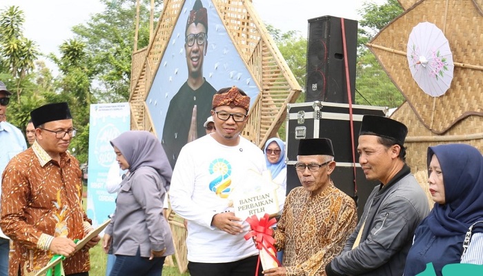 Meriah! “Raksa Budaya Santun” Kawalu Warnai Hari Jadi ke-24 Kota Tasikmalaya