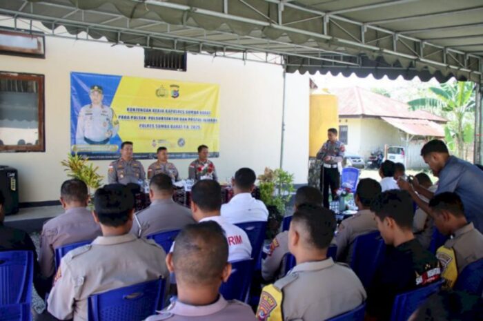 Kapolres Sumba Barat Laksanakan Kunjungan Kerja ke Polsek Katikutana