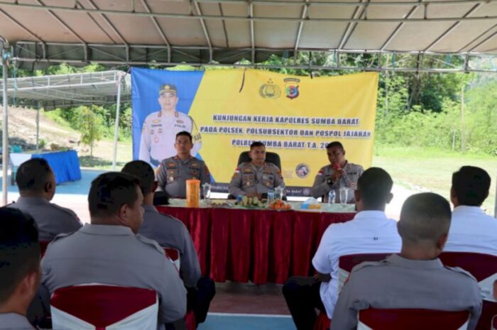 Kapolres Sumba Barat Tinjau Polsek Umbu Ratu Nggay, Tekankan Disiplin dan Profesionalitas