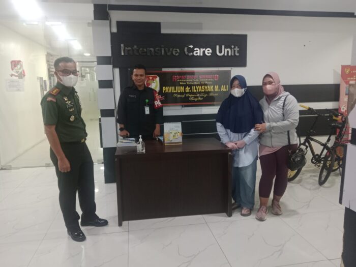 Dandim 0601/Pandeglang Tunjukkan Kepedulian, Jenguk Anggota yang Sedang Sakit di RSPAD Gatot Subroto