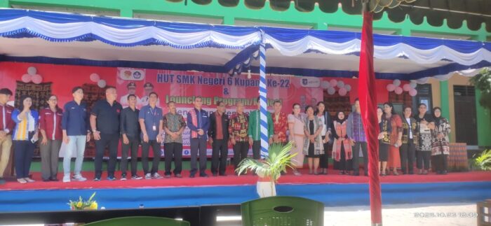 SMKN 6 Kupang Rayakan HUT ke-22 dengan Semangat Inovasi dan Optimisme Bergerak Bersama