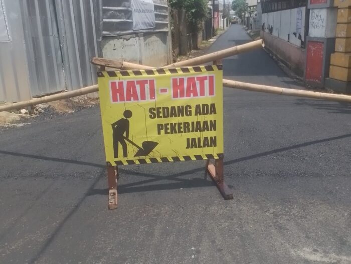 Pekerjaan Jalan Komalasari II Disorot, Pihak Pelaksana Tidak Merespons Konfirmasi