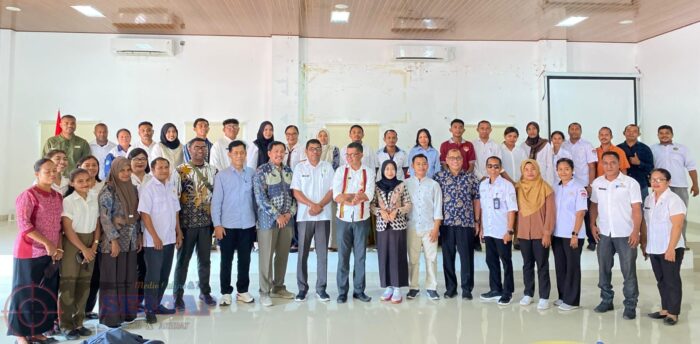 DKP Lembata Gelar Bimtek Keamanan & Kanal YouTube untuk Guru TIK