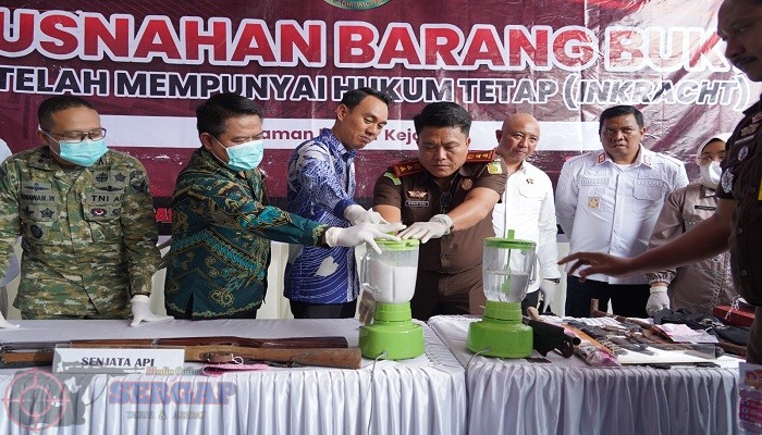 Kejari OKI Musnahkan Barang Bukti Perkara, Catat PNBP Rp1,23 Miliar
