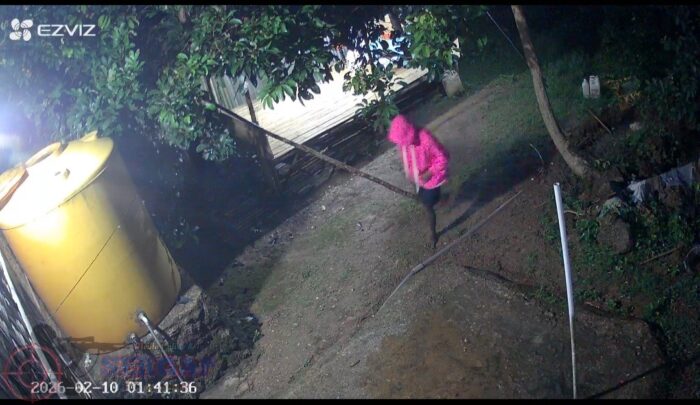 Pencuri Masuk ke Kios Bina Bahagia 2,Reaksi Terekam CCTV,Kejadian Tidak Jauh dari Simpang Menuju Pasar Baru.