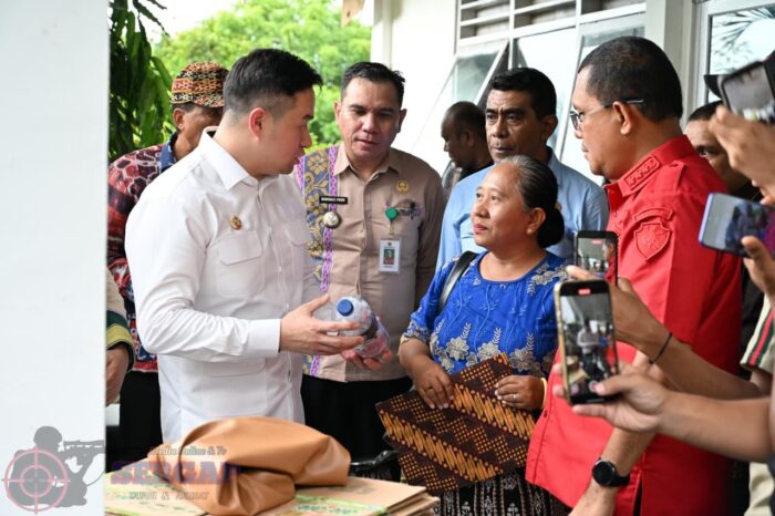 Sampah Plastik Disulap Jadi Sofa, Wali Kota Kupang Apresiasi OVOP Dorong Ekonomi Hijau