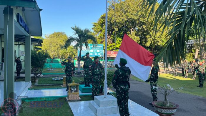 Upacara Bendera Rutin Kodim 1601/Sumba Timur Perkuat Disiplin dan Nasionalisme Prajurit