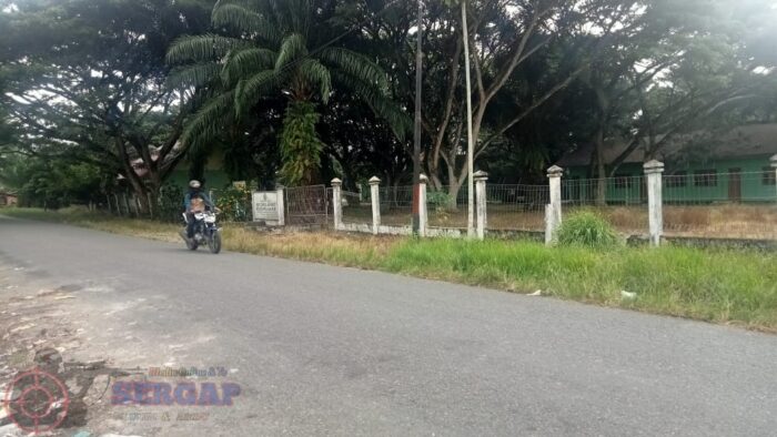 Gerak Cepat DLH Nagan Raya Angkut Sampah di Gerbang MAS-MTsS, Warga Jadi Lega