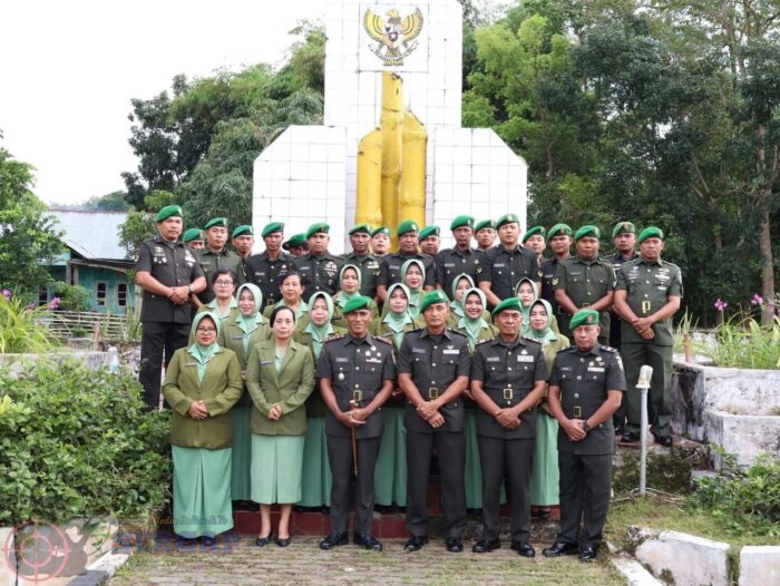 HUT Kodam IX/Udayana ke-69, Kodim 1613/Sumba Barat Gelar Upacara Ziarah dan Tabur Bunga