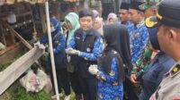 Plt Kepala DPKP Pandeglang Dampingi Bupati dan Forkopimda Periksa Hewan Kurban di Karangtanjung