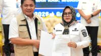 Wabup Hj Sumarni Terima SK Pengangkatan Sebagai Pelaksana Tugas Bupati Muara Enim*