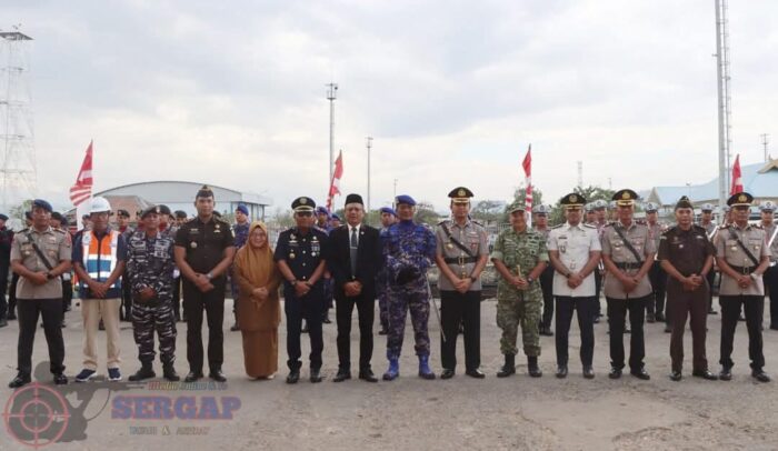 Hari Bhayangkara ke-80, Polres Bima Kota Upacara Tabur Bunga di Pelabuhan Bima