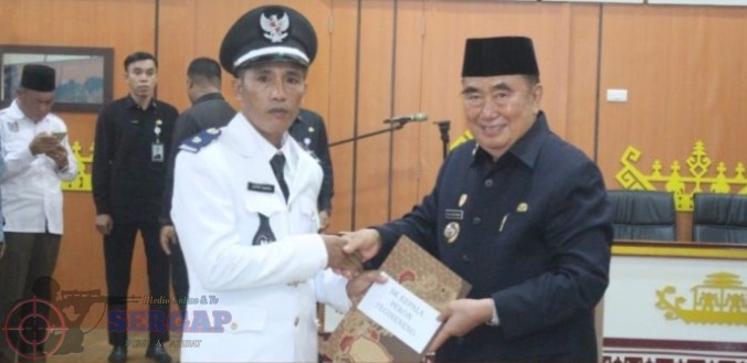 Bupati Tanggamus Lantik Kepala Pekon PAW Tegineneng, Tekankan Kreativitas dan Kemandirian Desa