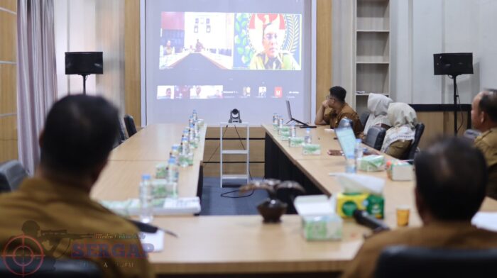 Caption: Rapat finalisasi kajian BUMD Pangan dan Energi Nagan Raya bersama Kemendagri dan USK, Senin 8 Juni 2026