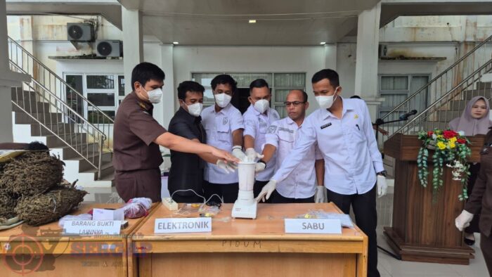 Kajari Nagan Raya Musnahkan Sabu 51,95 Gram dan Ganja 100,8 Kg