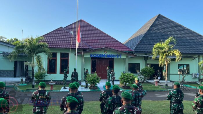 Kasdim 1601/Sumba Timur Pimpin Upacara 17-an, Bacakan Amanat Pangdam IX/Udayana