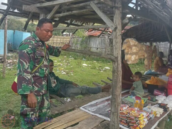Harga Kebutuhan Pokok Relatif Stabil, Babinsa Tabundung Lakukan Monitoring Pasar