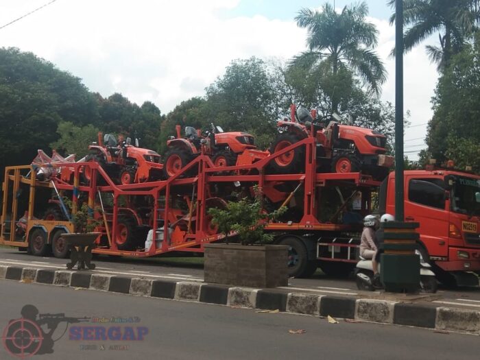 Resah ! Alsintan Bantuan Manggis Upland Subang Di-KSO-kan ke Petani Pangan, Petani Wajib Bayar Kontan