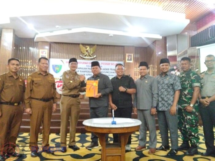 Bupati Hendrajoni Hadiri Paripurna Ranperda Pertanggungjawaban APBD 2025