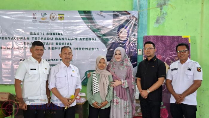 Lisda Hendrajoni Salurkan Bantuan ATENSI Kemensos Senilai Rp427,8 Juta untuk Warga Tanah Datar