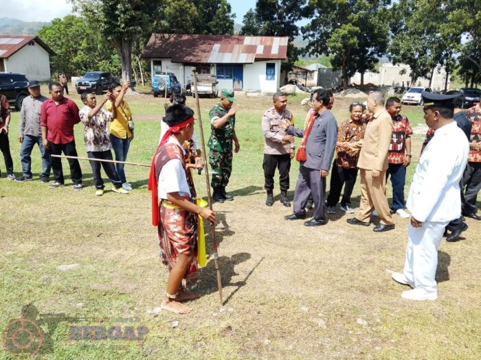Pjs Danramil 1601-06/Karera Hadiri Sertijab Camat Ngadu Ngala