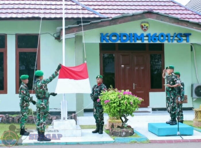 Dandim 1601/Sumba Timur Pimpin Upacara Bendera 17-an, Tekankan Disiplin dan Bijak Bermedia Sosial