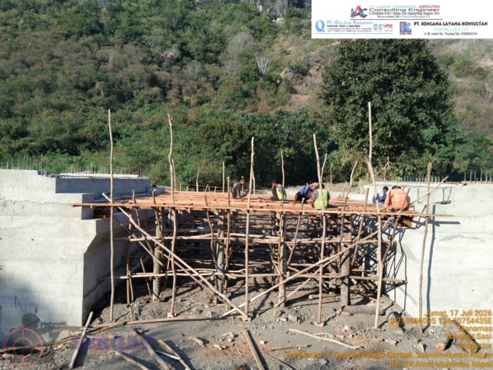 Menjahit Kembali Konektivitas: Di Balik Progres 55 Persen Jembatan Lelone yang Kini Mulai Kokoh