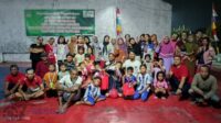 Semarak HUT ke-81 RI, Ketua RT 23 Karangsentosa Serahkan Hadiah kepada Pemenang Lomba