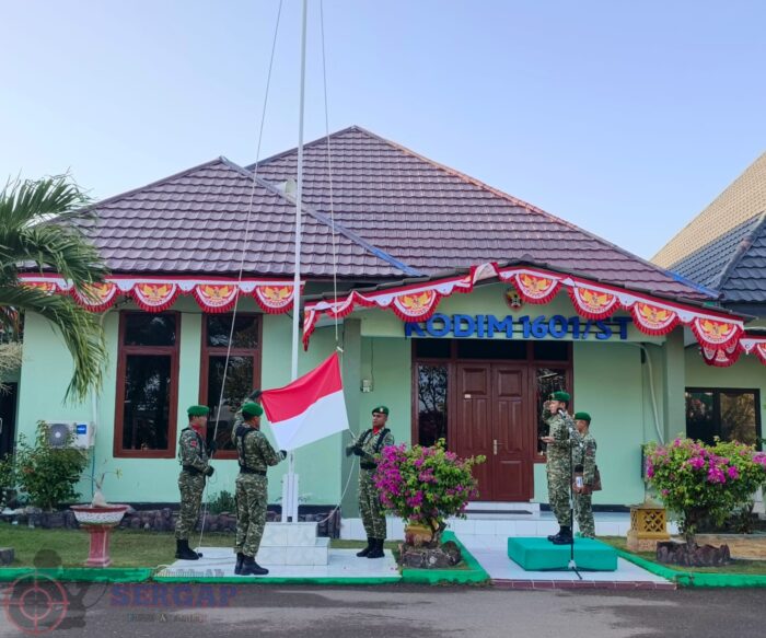 impin Upacara Bendera, Dandim 1601/Sumba Timur Tekankan Disiplin dan Patriotisme