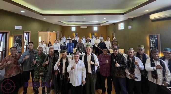 Tak Tahan Lihat Pasien Kepanasan di Tenda, KADIN NTT Segera Kirim 4 AC Standing ke RS Lapangan Manggarai