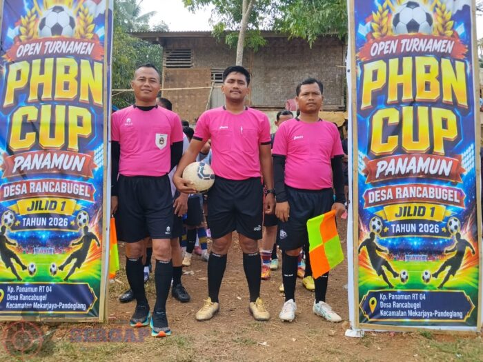 Masyarakat Desa Rancabugel Padati Alun-alun Blora Panamun Saksikan Pertandingan Sepak Bola PPDI VS GAFARA FC