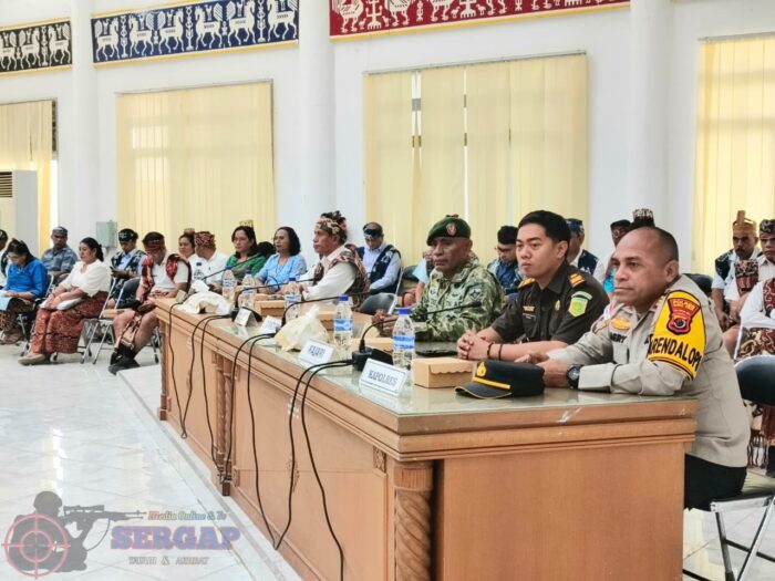 Wakili Dandim, Pasi Ops Kodim 1601/Sumba Timur Hadiri Pembukaan Masa Persidangan DPRD