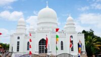 Serba Putih Hingga Kubah, Masjid Putih di Gampong Pulo Teungoh Warga Nila Layak Jadi Ikon Baru di Nagan Raya