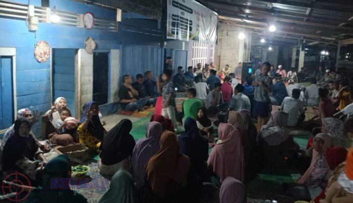 Menatap Putaran ke-2, Adeni Bako Tawarkan Pulo Kedep Lebih Maju dan Sejahtera Saat Bersilaturahmi Bersama Warga