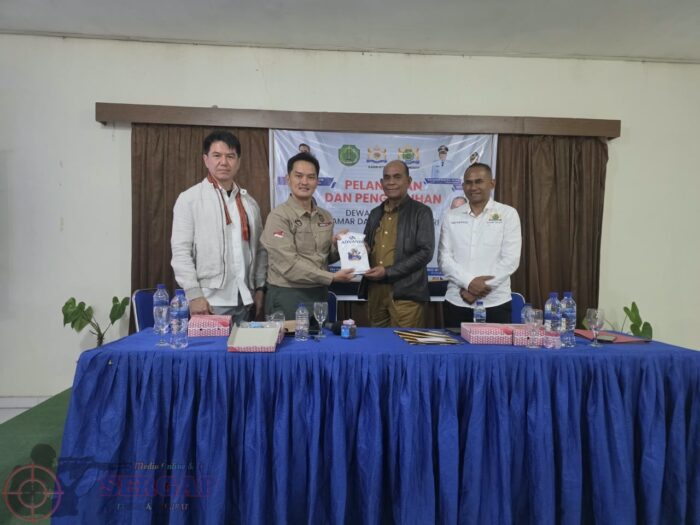 Road Trip KADIN NTT, Lantik Pengurus di Empat Kabupaten Sekaligus Salurkan Bantuan Gempa Flores