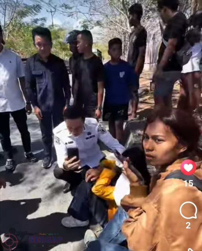 Wali Kota Christian Widodo Berhenti di Tengah Jalan, Bantu Dua Mahasiswa Korban Kecelakaan