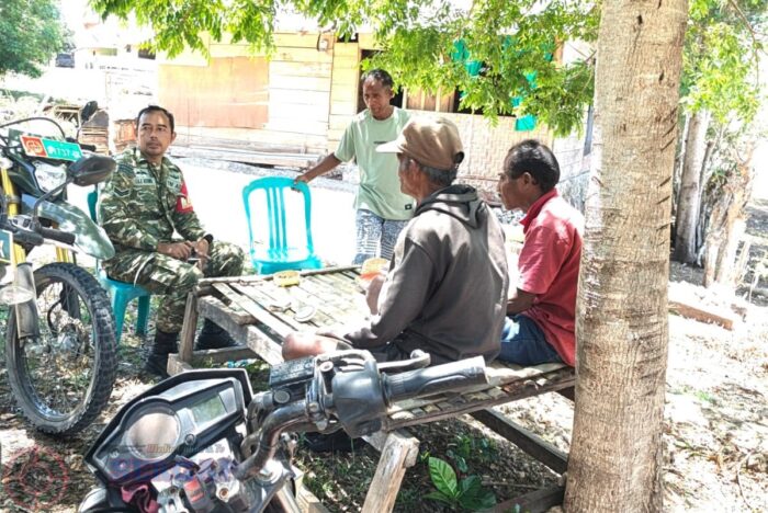Cegah Karhutla, Babinsa Koramil 01/Lewa Ajak Warga Mekamenggit Jaga Kelestarian Lingkungan