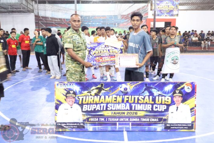 Wakili Dandim, Pasi Ops Kodim 1601/Sumba Timur Hadiri Penutupan Futsal U-19