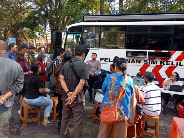 Tak Perlu Antre Lama, Satpas Denpasar Sosialisasikan Perpanjangan SIM via SINAR