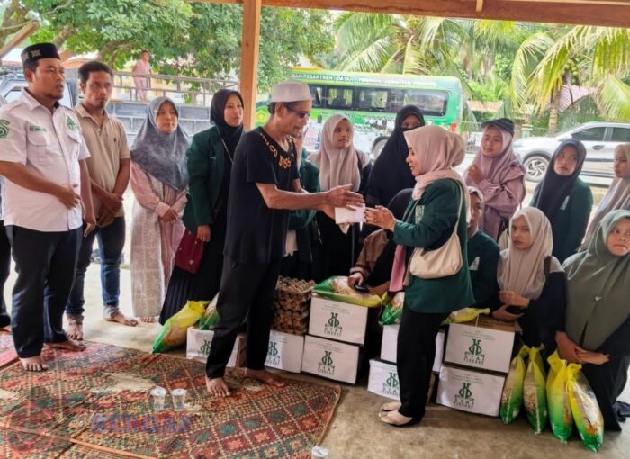 Mahasiswa STAI Jannatul Firdaus Salurkan Donasi untuk Korban Kebakaran Pulo Belen