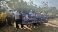Peduli Warga Terdampak Kekeringan, SPPG Pagelaran dan Patia Salurkan Bantuan Air Bersih